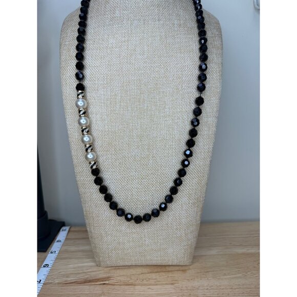 Vintage D.S.C. Swarovski Black Faceted Bead Necklace W/ Gold-Tone & Pearl Accent - Picture 5 of 16